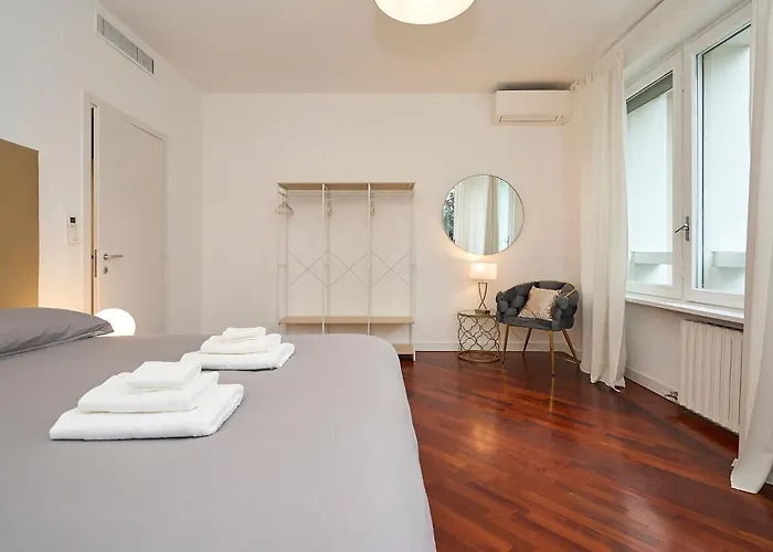 Absolute Luxury Home, 15 Minutes Walk San Siro * Milán