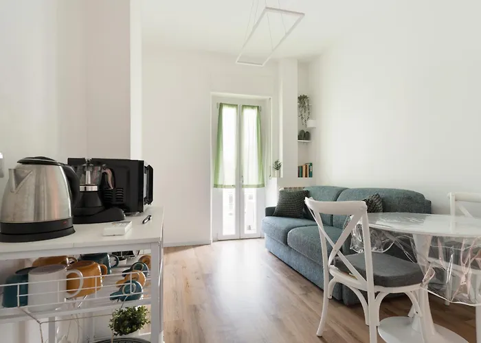 Guesthost - Comfy Balcony X4 Turro * Milán