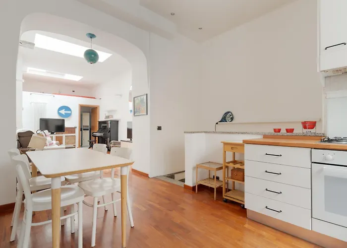 Guesthost - On Two Levels *