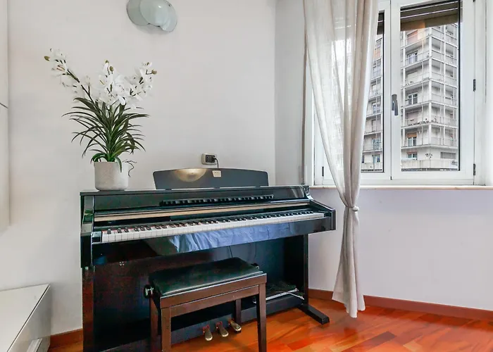 New Near Station 3 Bedroom