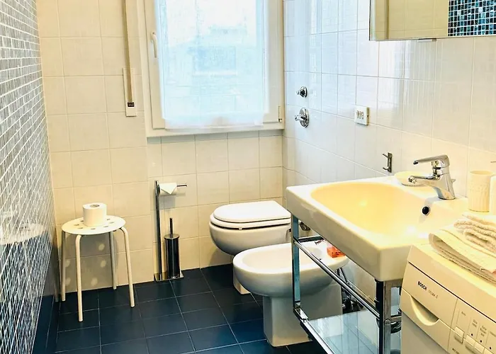 Porta Venezia Panoramic Two-room Apartment Milan