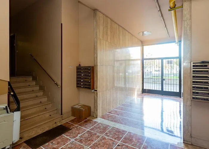 Andrea's Flat Studies Daire