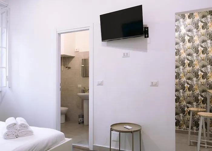 Elegant Center Of Milan