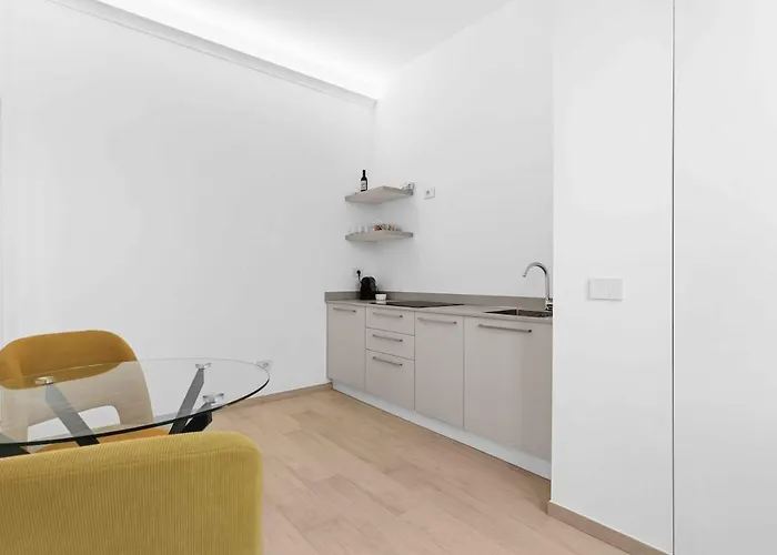 Premium With Balcony - Hospital Besta Daire *