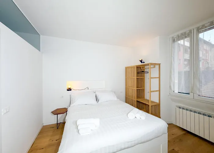 Modern Two-room With Balcony 2km From The Center 아파트