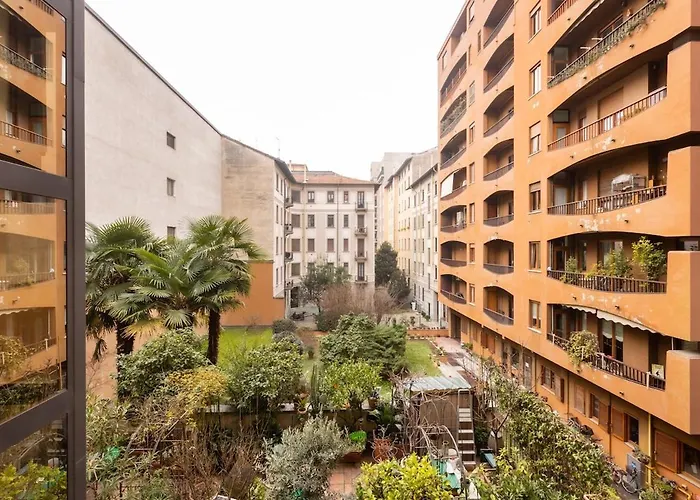 Vintage Chic Flat Steps From Fiera & Wi-fi * Milano