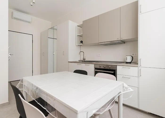 Guesthost - Comfy Near Gambara Mm1 Daire *