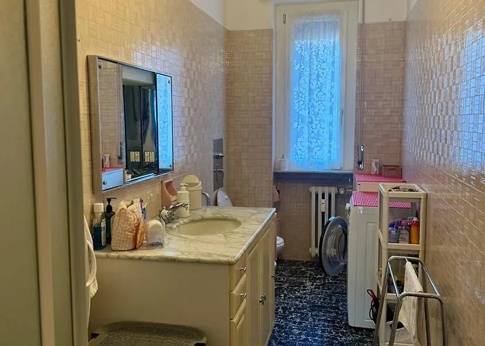 Two Bedroom In Isola Lägenhet *