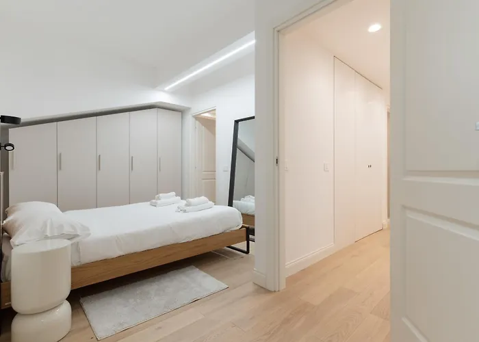Guesthost - Luxury De Angeli, 아파트