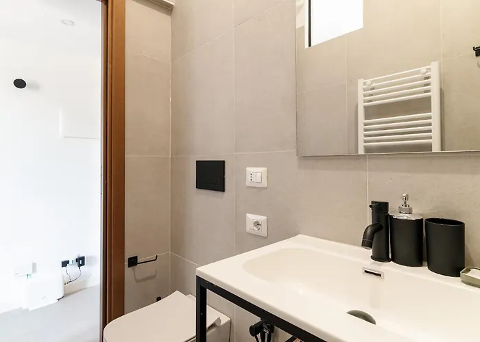 Guesthost - Comfy Studio-flat * Milano