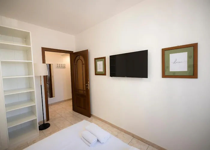 Design & Comfort Near Station Apartament Mediolan