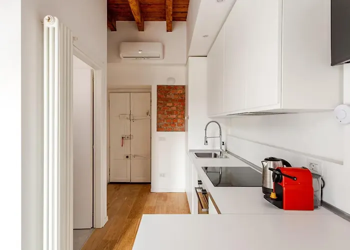 Elegant Oasis 10 Min Station With Balcony E Wifi Near M1 Rovereto * Mailand