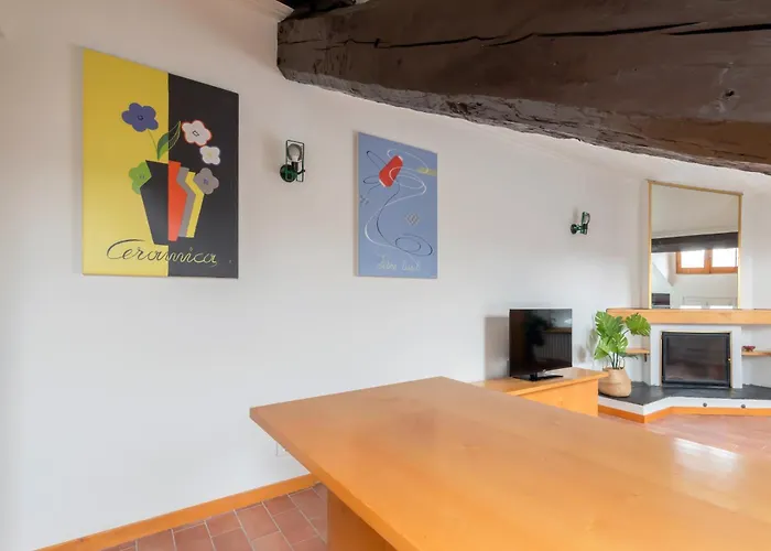 Design In Legno & Atmosfera Calda Bilocale 20m Dai Navigli Апартаменты