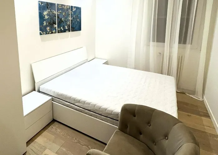 Modern Apt, 25 Min Duomo, Metro 5 Min & Wifi Lägenhet Milano