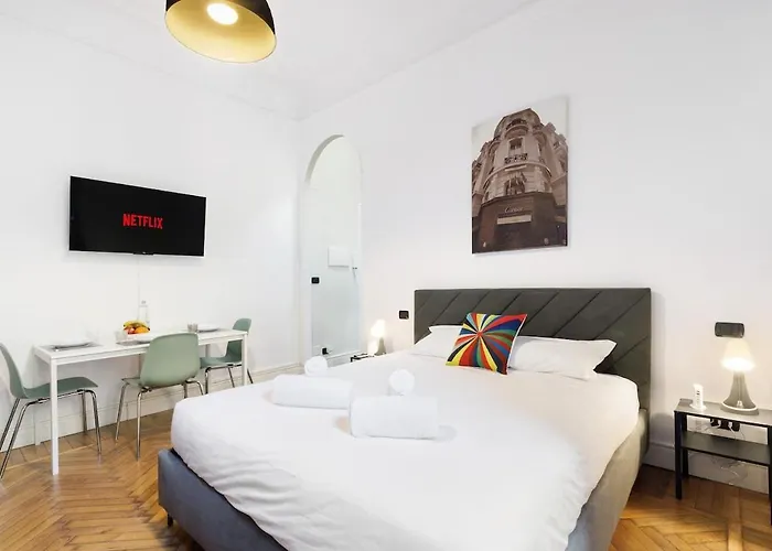 Apartment Elegance & Comfort I Balcony I Metro 200m