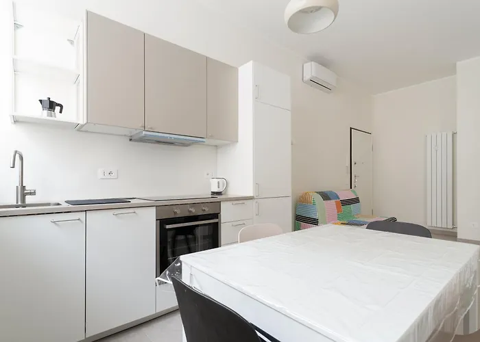 Guesthost - Comfy Flat Near Gambara Mm1 Apartamento Milán