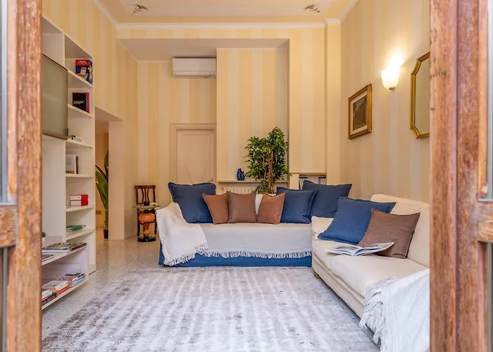 Three-room Flat With Balcony In Porta Romana * Milano