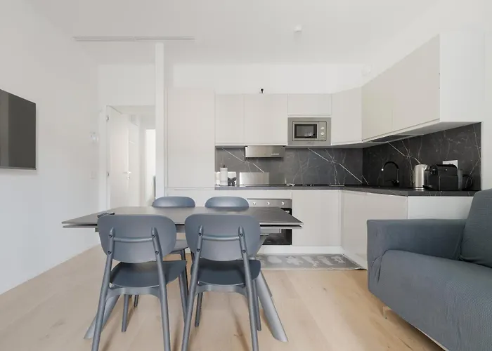 Guesthost - Cozy Balcony Porta Romana * Μιλάνο