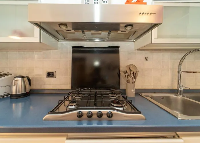 Three-room In The Heart Of * Mediolan