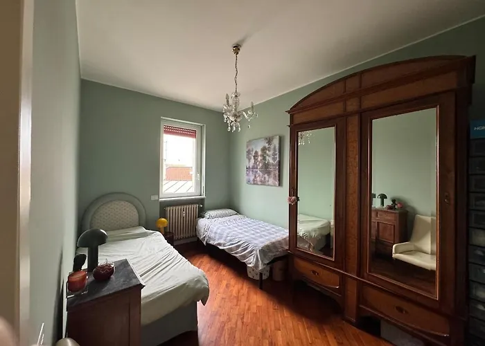 Three Bedrooms, Sunny, Quite In Isola Neighborhood Apartment