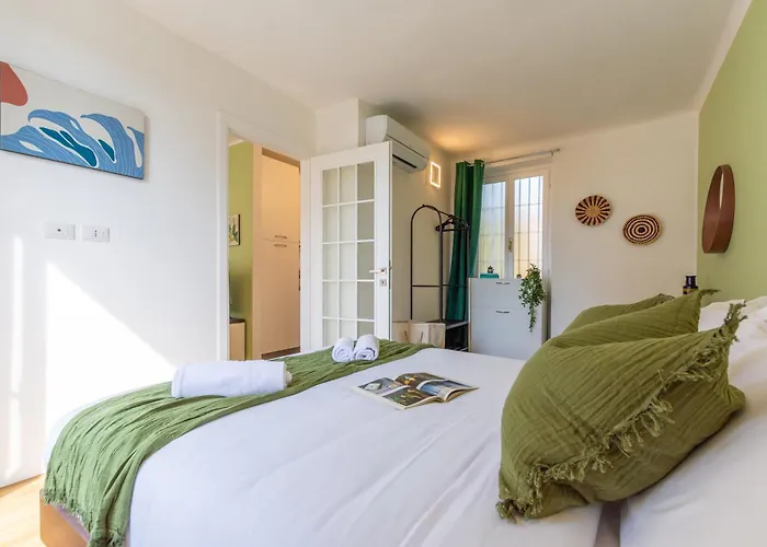 Il Glicine - Vista Mozzafiato, Zona Isola, Vicino Metro M3 M5 E Stazione Apartman *