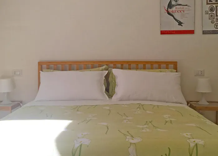 Casarudy-2 Bedrooms & Bathrooms Station Apartman *