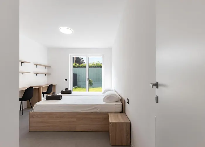 San Siro 700 M - 20 Min - Apt2 Milánó