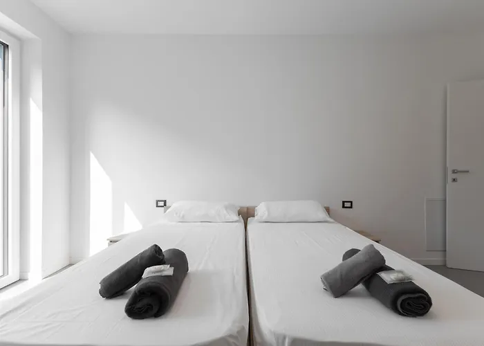 Apartman San Siro 700 M - 20 Min - Apt2 *