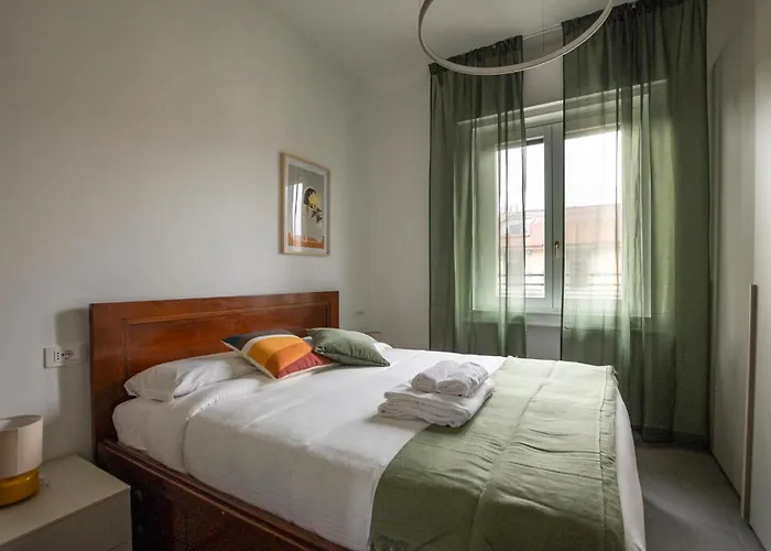 Διαμέρισμα Bright Floor Flat With Balconies & Ac - Loreto & Porta Venezia