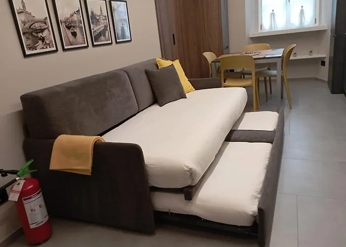 La Finestra Sul Naviglio Grande * Mailand