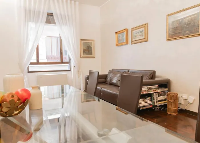 Stayeasy Castello Sforzesco * מילאנו