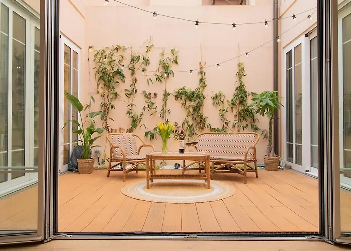 Private Parking In Chinatown - Bright Pearl Apartmán *