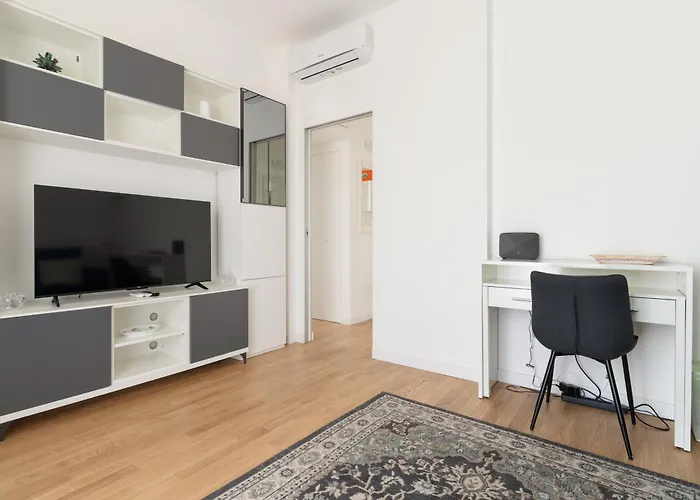 Guesthost - Cosy Calvairate & Porta Romana Milano