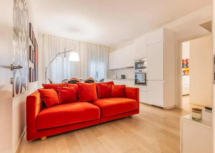 Fara- Train Station 5'-linate Airport 14' *