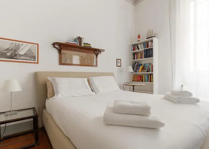 Guesthost - Cozy Terrace Pagano M1