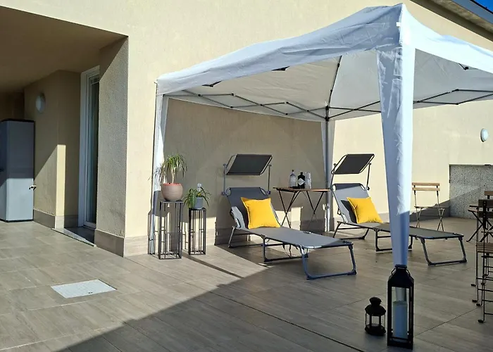 Апартаменты Bright With Terrace And Free Parking Милан