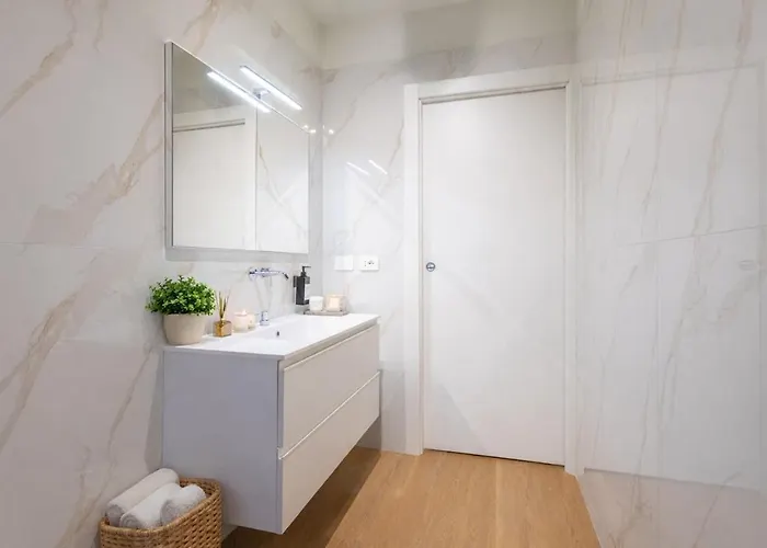 Apartmán Centre Luxury, 2bdr, Sleeps 5 *
