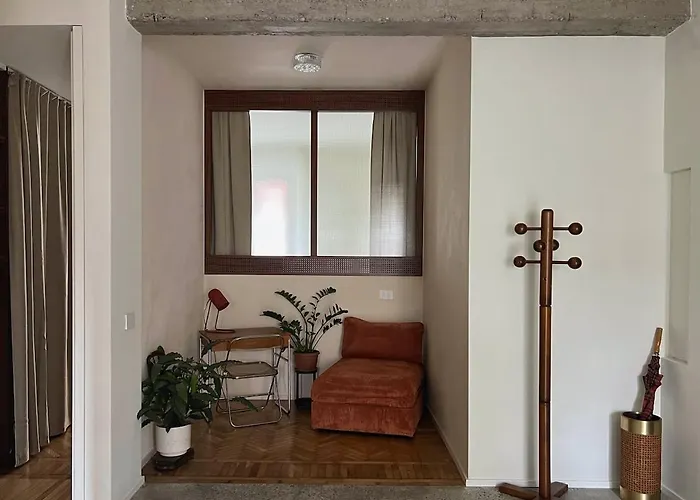 Botanical Modernist - Milanese Living 公寓 *