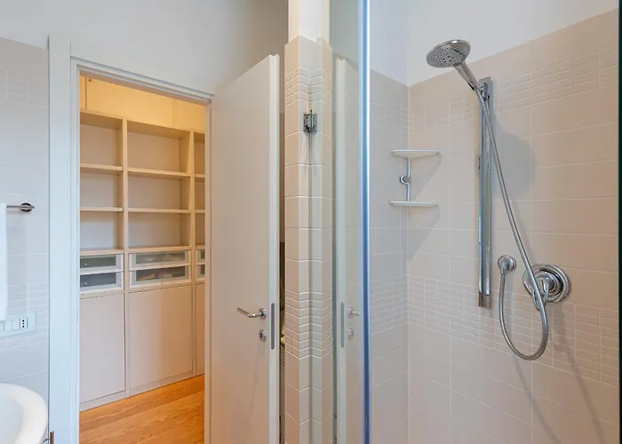 Apartment Easyhomes - Piazza Erculea *