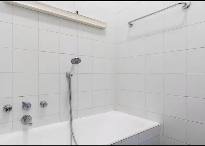 Bright Two-room In The Heart Of Chinatown Διαμέρισμα