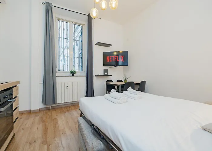 Palazzi - Silenzioso In Porta Venezia 아파트