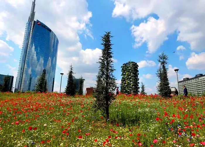 Nel Cuore Del Quartiere Isola, All'ombra Del Bosco Verticale 밀라노