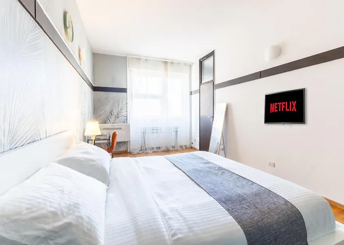 Duomo 5 Min Walk - 2 Bedrooms With Netflix, Wifi *