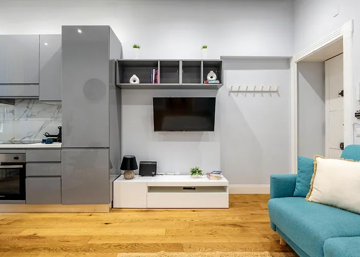 Plinio 33 Apartament