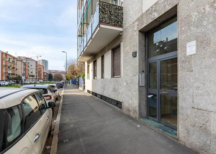 San Siro Red Flat - Vicino Stadio, Metro, Fiera Milanocity, Citylife Milan