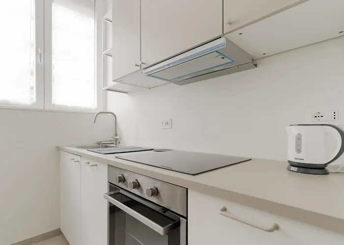 Guesthost - Comfy Flat Near Gambara Mm1 Apartamento Milán