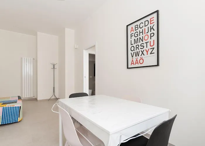 Guesthost - Comfy Flat Near Gambara Mm1 *