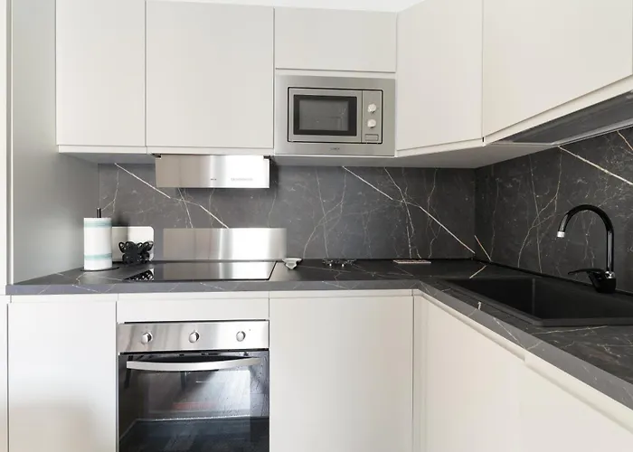 Guesthost - Cozy Balcony Porta Romana Διαμέρισμα Μιλάνο