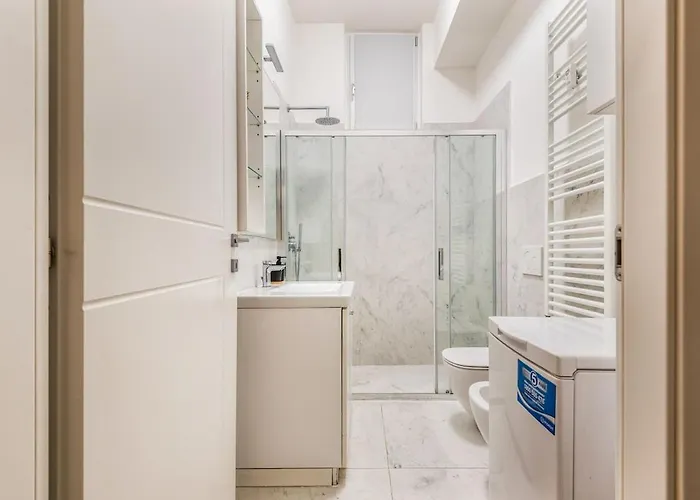 Modern Design 5 Minutes San Raffaele 公寓