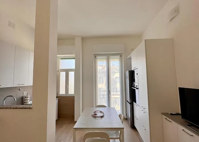 Διαμέρισμα Corso Garibaldi 73 *